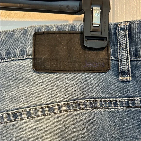 Men’s Calvin Klein Straight Leg Jeans - Picture 8 of 10